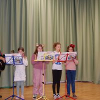 Flötenkinder der 3. Klassen