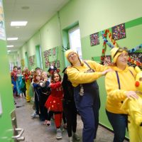 Polonaise durch die Schule