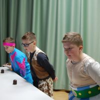 Schokokuss-Wettessen der 3. Klassen