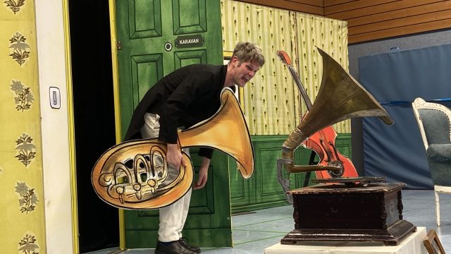 Marco Rolfes bei der 2. Aufführung für Klasse 3 und 4