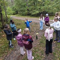 Station: Balltransport von Flasche zu Flasche