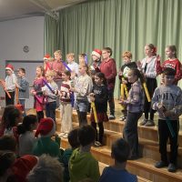 Die 4b an Boomwhackern