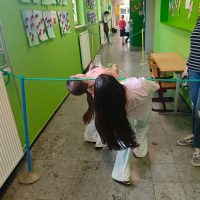 Limbotanz bei der Pirateninsel (Angebot des 2. Jahrgangs)