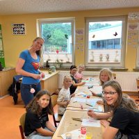 Dot-Painting (Angebot der Kunst-AG)